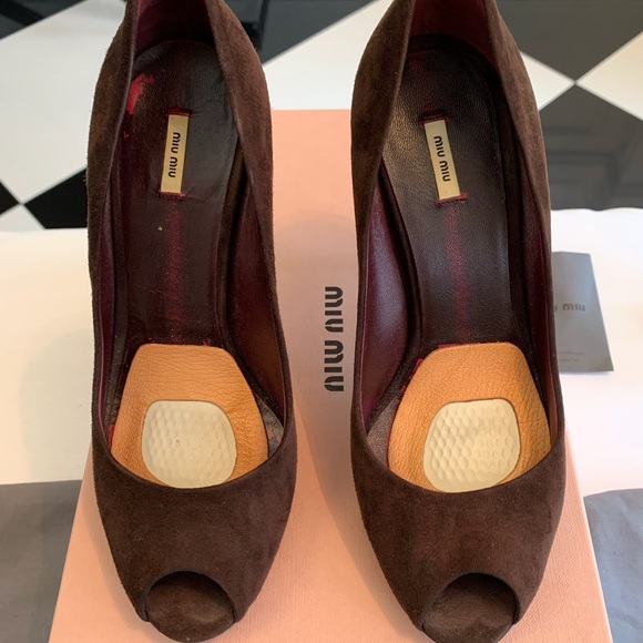 Brown suede Miu Miu Heels - Picture 5 of 8
